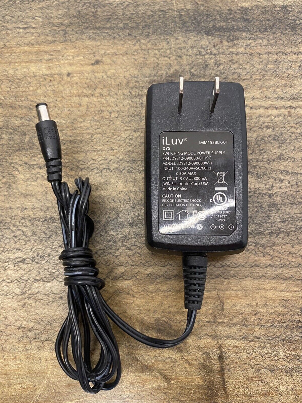 iLuv Switching Mode Power Supply Model DYS12-090080W-1(Output 9.0V 800mA) Compatible Brand: For iL iLuv Switching Mode Power Supply Model DYS12-090080W-1(Output 9.0V 800mA) Compatible Brand: For iL